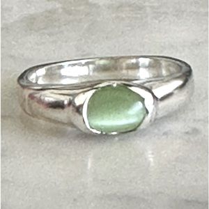 Chromium pastel sage green cats eye ring size 6 stackable